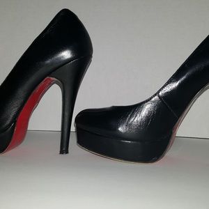 CHRISTIAN LOUBOUTIN PLATFORM PUMP HIGH HEELS